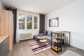 Pronájem modernizovaného bytu 1+kk - Severní Terasa, ul. Větrná, cena 8900 CZK / objekt / měsíc, nabízí 