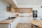 Prodej bytu 3+1 94m2, cena 6099000 CZK / objekt, nabízí 
