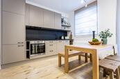 Nadstandardní apartmán 1+kk jen pár kroků od sjezdovek, cena 5395000 CZK / objekt, nabízí 