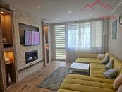 Prodej družstevního bytu 2+1/L, 62 m2, rekonstrukce + vybavení, ulice Holešická, Chomutov, cena 2490000 CZK / objekt, nabízí 