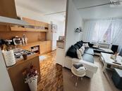 Most, prodej částečně zrekonstruovaného bytu 3+1/zasklená lodžie, ul. Jana Kříže, 68,44 m2, cena 3085000 CZK / objekt, nabízí 