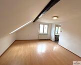 Pronájem podkrovního bytu 1+1 Děčín 4 , cena 6000 CZK / objekt / měsíc, nabízí 