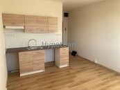 1+0, 20 m2, 7.patro, ul. Větrná, Severní Terasa, cena 8200 CZK / objekt / měsíc, nabízí Lucie Walterová - Hypoteam