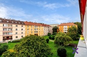Prodej světlého bytu 2+kk s lodžií a sklepem v žádané lokalitě Klíše, cena 3170000 CZK / objekt, nabízí 