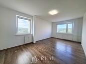 Prodej byt 4+1, DV, 77 m 2, ul. Na borku, Jirkov., cena 2521000 CZK / objekt, nabízí 